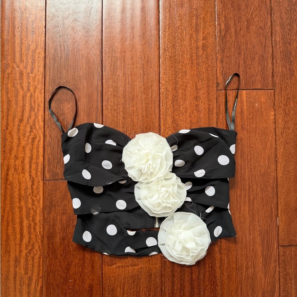 Brandi Top in Black & White Dot
MAJORELLE - Revolve